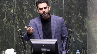 واکنش ثابتی به واگذاری ایران خودرو به کروز: اگر دوربین مخفی است بگویید ما هم بدانیم!