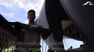 بارگیری مهمات های مختلف هواپیمای توپ دار AC-130