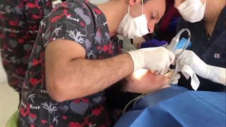 بهترین دندانپزشک زیبایی تیریز جناب مگ