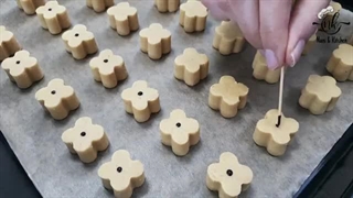 طرز تهیه شرینی آرد نخودچی