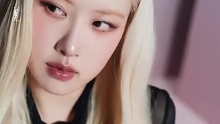 منتشر شده از رزی برای YSL Beauty