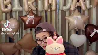 ترو خدا بزرگ نشو گوگولی تولدت مبارک بچه کوچولو♡