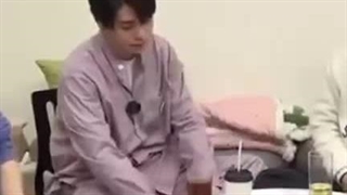 صحبتای ووکی (کپشن/ویدیو نامربوط به صحبتاشه