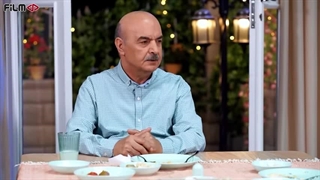 پشه باید دیگه ازدواج کنه - سریال مهمونی