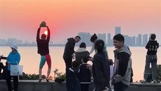 دوست عزیز حس و حالت رو چند میفروشی هرچی بگی خریدارم..................