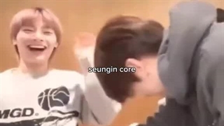 این دوتا جوجه کنار هم وایب این برادرای در صلح رو میدن..............