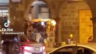 کپشن زده بود<یه بارم هیونجین از خوابگاه فرار کرده بود...هعیی یادش بخیر