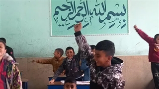 جشن دهه فجر دبستان پسرانه دولتی مجید راهبی با اجرای رزیتا دغلاوی‌ نژاد (خاله فرشته مهربون)