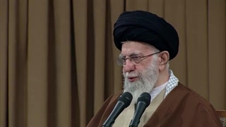 فیلم کامل  بیانات در دیدار دانشمندان، متخصصان و مسئولان صنعت دفاعی کشور