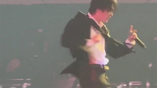 یک عدد گوربا در حالت پر انرژی....