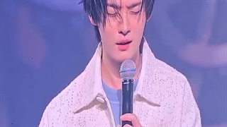 بنگ‌چان دیگه نتونست در برابرش تحمل کنه..