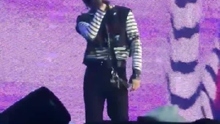 این داستان:من مردم پارت1( ماجرا از این قراره که لیکسی hold my hand رو خوند!!)