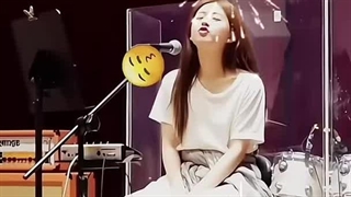 خانم ژئولوسی