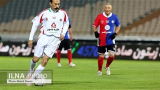 بازی دوستانه پیشکسوتان سرخابی و ایلام به یاد شهدای زمین فوتبال چوار برگزار شد