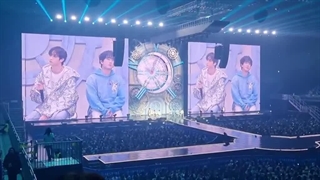 بنگ‌چان و چانگبین کوئین "My PEOPLE" رو اجرا کردن و گفتن که نمی‌دونن کی ریلیز می‌شه.