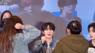 من هر چقدر ینو میبینم بیشتر دلم می خواد اونجا باشم اشکم در می یاد...