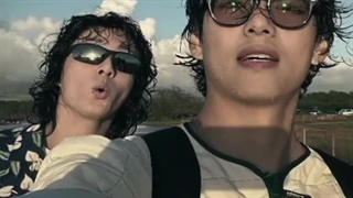 کپشن خود ویدیو خداست<دوتا از دوست پسرام که خودشونم باهم دوست‌پسرن