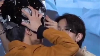 این برای آرزو قشنگم زیاد باهات ارتباط نگرفتم نمی دونم چی دوست داری...