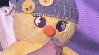 فلیکس که به خاطر تصادف توی فن‌میتینگ دیروز حضور نداشت یک ویس فرستاده بود(کپ)