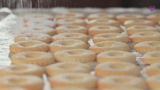 آموزش شیرینی پزی همراه با مدرک فنی حرفه ای در آموزشگاه دنیز