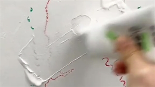 لکه گیر رولی دیوار