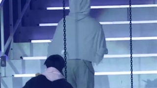 نوشته بود "نویسنده‌ی ردلایتس، درایو و ریل‌وی:"