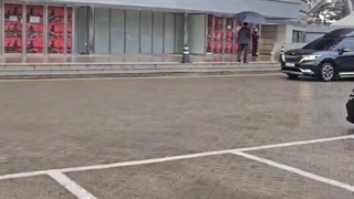 ویدیو های منتشر شده از جین در کنسرت جیهوپ پارت1