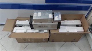 سه دستگاه واتس ماینر M21s قبل از واترکولینگ شدن