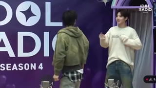 وقتی دوتا اسکل و کیوت رو پیش هم میزارید... این منو رفیقمیم:خنده:ولی رابطه ی جیهون و جونکیو خیلی کیوته3>>