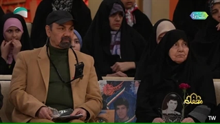 حضور مادر شهید جاویدالاثر احمدرضا صابر در برنامه قرآنی محفل