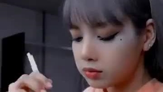 من وقتی لالیسا پلی میشه