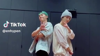 تیک تاک انهایپن جونگوون و جی Seven (feat. Latto) - Clean Ver...27.7.2023