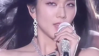 جیسوووووووو بزار بیایییی میکشمتتتتت اخه چرا انقدر جذابیییییییییی