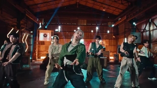 پرفورمنس اهنگ chk chk boom از استری کیدز