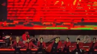 کات کامل اجرای "CHk CHK BOOM" در روز اول کنسرت dominATE سانتیاگو