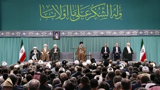 بیانات رهبر انقلاب در روز عید فطر و دیدار با مسئولان نظام  ۱۴۰۴/۰۱/۱۱