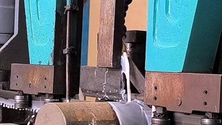 عملکرد و کاربرد اره نواری در کارگا‌ه های برش فولاد و آهن