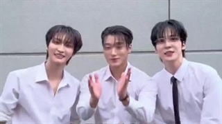 این حجم از کیوت بودن اصلا عادی نیست خداااااا T-T  مود سان اون وسط :خنده: