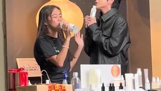 آهنگ خوندن جی جی و یوری(اشتین الویگا و رابین جاش) در پشت صحنه ی سریال جواهر بخش ای