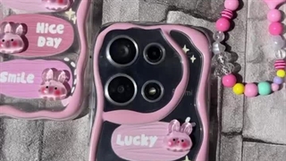 قاب گوشی موج برجسته طرح لپ قرمزی + آویز هدیه