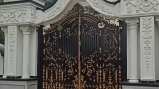 درب فلزی فرفورژه لوکس الیزه تولید شده توسط شرکت باغی نو