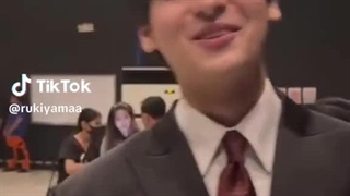 میکس از اندرس موهلاچ (بازیگر نقش کیفر در سریال جواهر بخش ای)