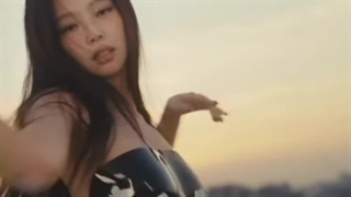 موزیک ویدیو Seoul City از Jennie