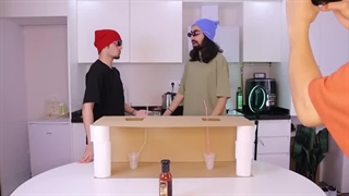 خوردیم و آشامیدیم ولی اسراف هم کردیم ببخشید