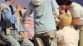 میتینگ SF9 با فنتسی ها...