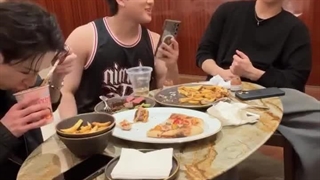 لایو ثری راچا STRAY KIDS ( چان، هان و چانگبین) همراه زیرنویس فارسی آنلاین ♡♡ کپ