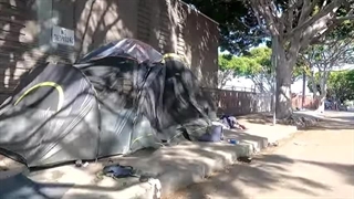 اردوگاه‌های بی‌خانمان‌ها خیابان‌های غرب لس‌آنجلس / وست‌وود را فرا گرفته است