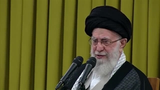 فیلم کامل  بیانات رهبر انقلاب در دیدار معلمان