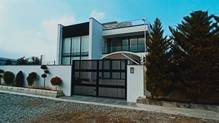 درب فلزی مدرن راسا اجرا شده در تنکابن