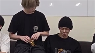 یونگیوووو>>>>> (فقط نگاهای یونجون)